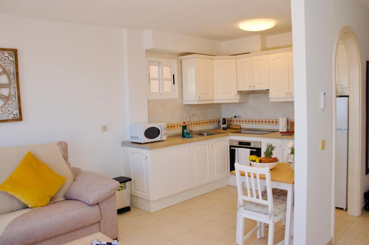 Sunset In The Heights Ocean View - Heated Pool Apartment Los Cristianos  Ngoại thất bức ảnh